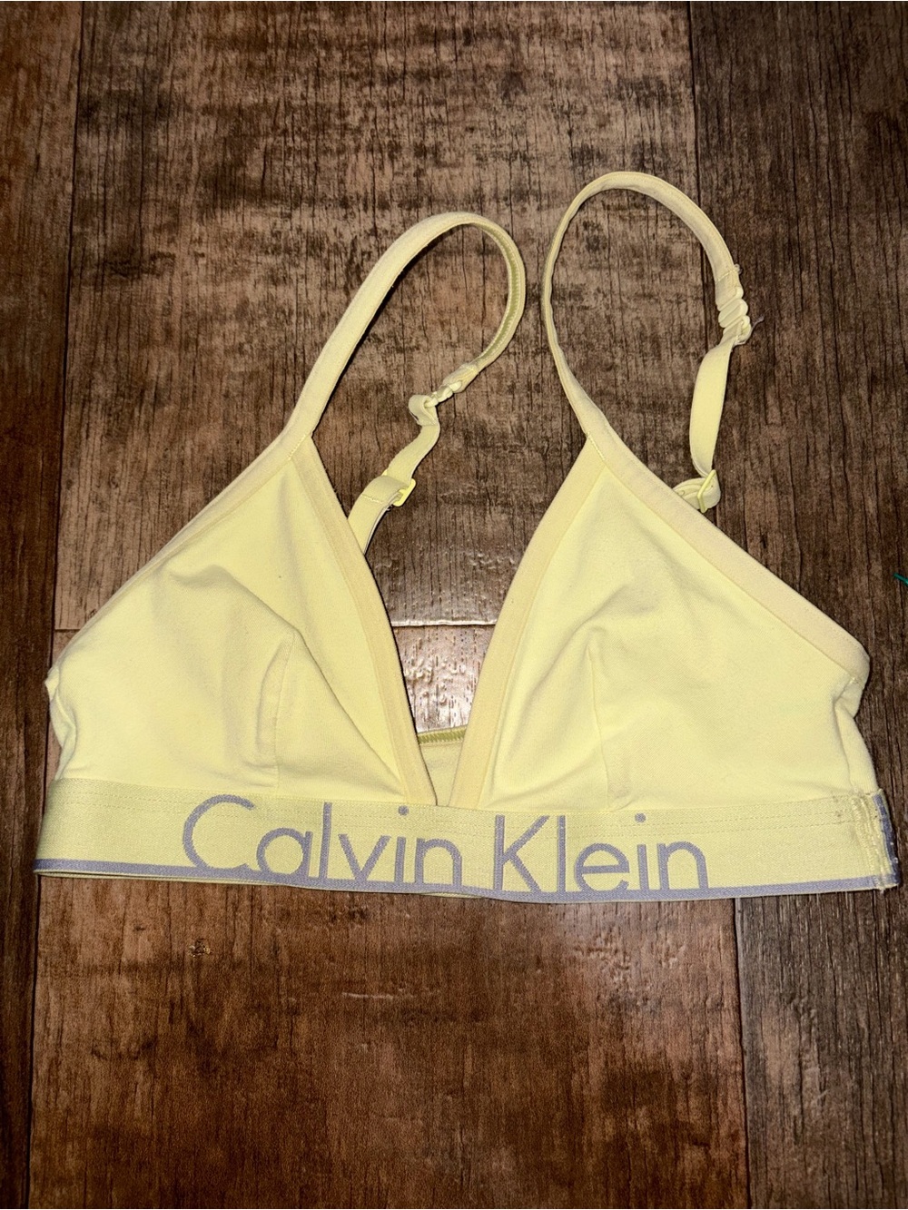Calvin Klein Butter Yellow Tshirt Bra Size Small